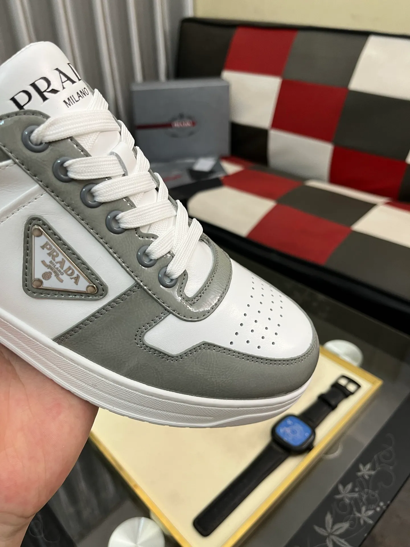 Men's shoes 💰560⌚️⌚️【PRADA】Prada - high-end quality original order 🔍🔍🔍 casual sports shoes - upper: 🔝 Nappa calfskin, brand high satin hollow canvas, shoe body sewn brand metal fasteners, tongue injection molded brand logo - lining: water-dyed cowhide - outsole: ultra-light TPU foam rubber; two-color molded outsole -Ultra-high quality control and fine workmanship: highlighted (high-end, extravagance, and class) -Size: 38-444️⃣colors available